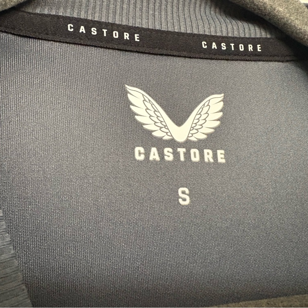 Castore Wolves Men's Lightweight Gray Jacket - Picture 7 of 8